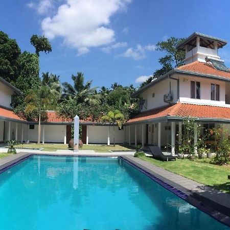 Anuhas Airport Villas Katunayaka Exterior foto