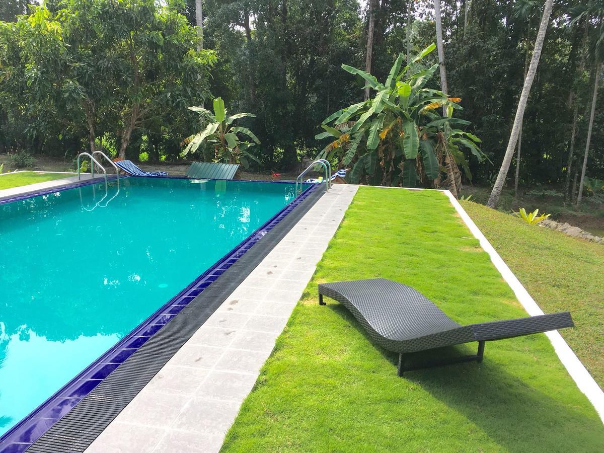 Anuhas Airport Villas Katunayaka Exterior foto